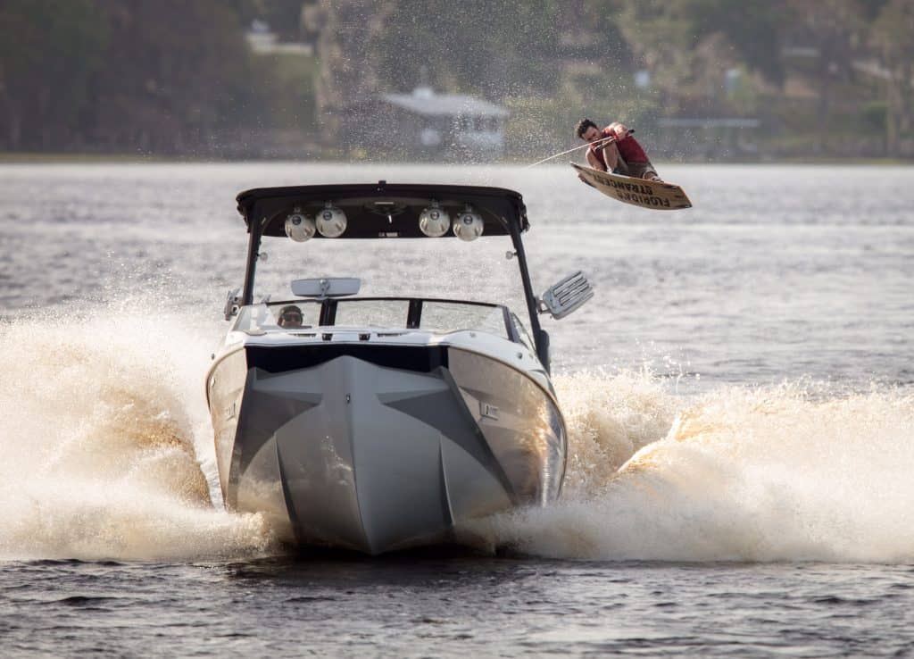 7 Key Wakeboard Positions For A Strong Heelside Edge